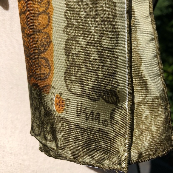 SOLD- Vera Neumann | 60s Autumn Leaves Silk Scarf - Picture 4 of 11
